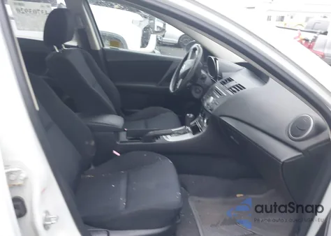 2011 Mazda Mazda3 I Sport z USA, uszkodzony, nr VIN JM1BL1UG6B1418038